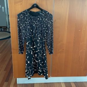 Club Mónaco dress. bought but not worn.